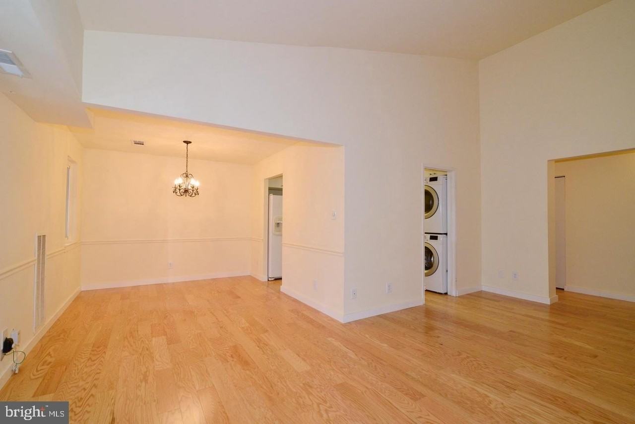 11803 Breton Ct Apt 32c - Photo 6 of 23