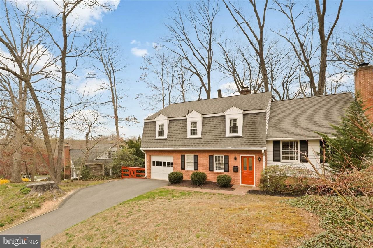 3821 King Arthur Rd - Photo 3 of 41