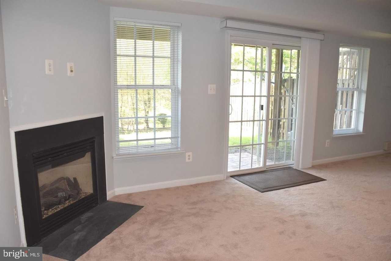 21828 Ladyslipper Sq - Photo 7 of 20