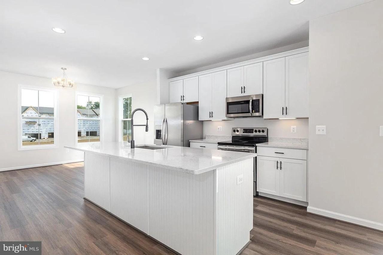 3814 Drayton Ct - Photo 2 of 10