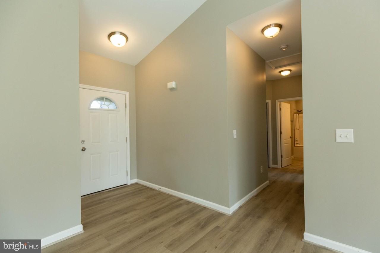 438 Ives St - Photo 3 of 22