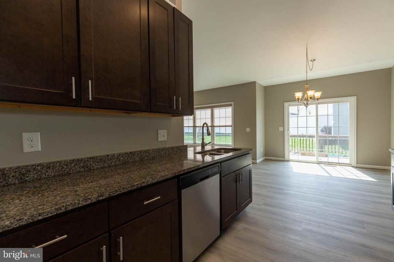 438 Ives St - Photo 7 of 22