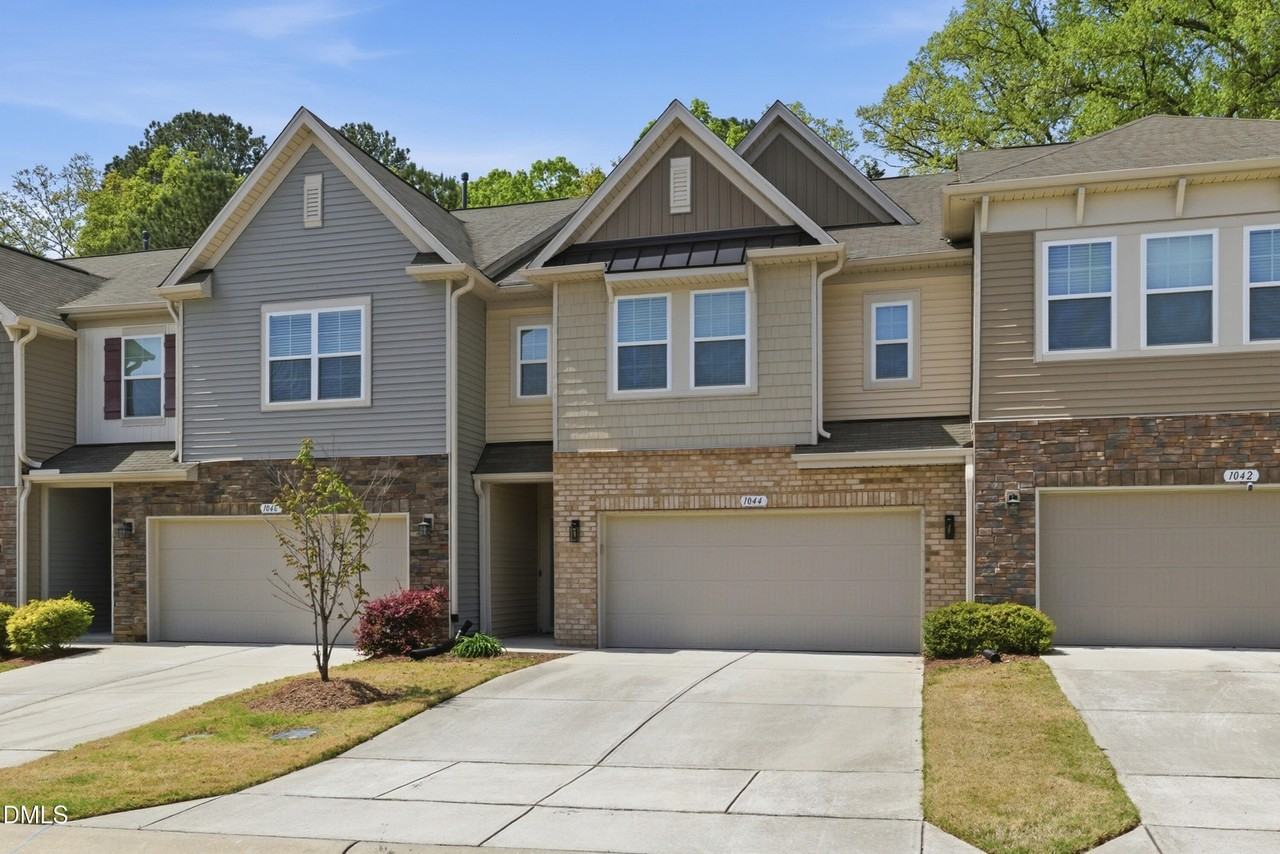 1044 Flagler St - Photo 2 of 33