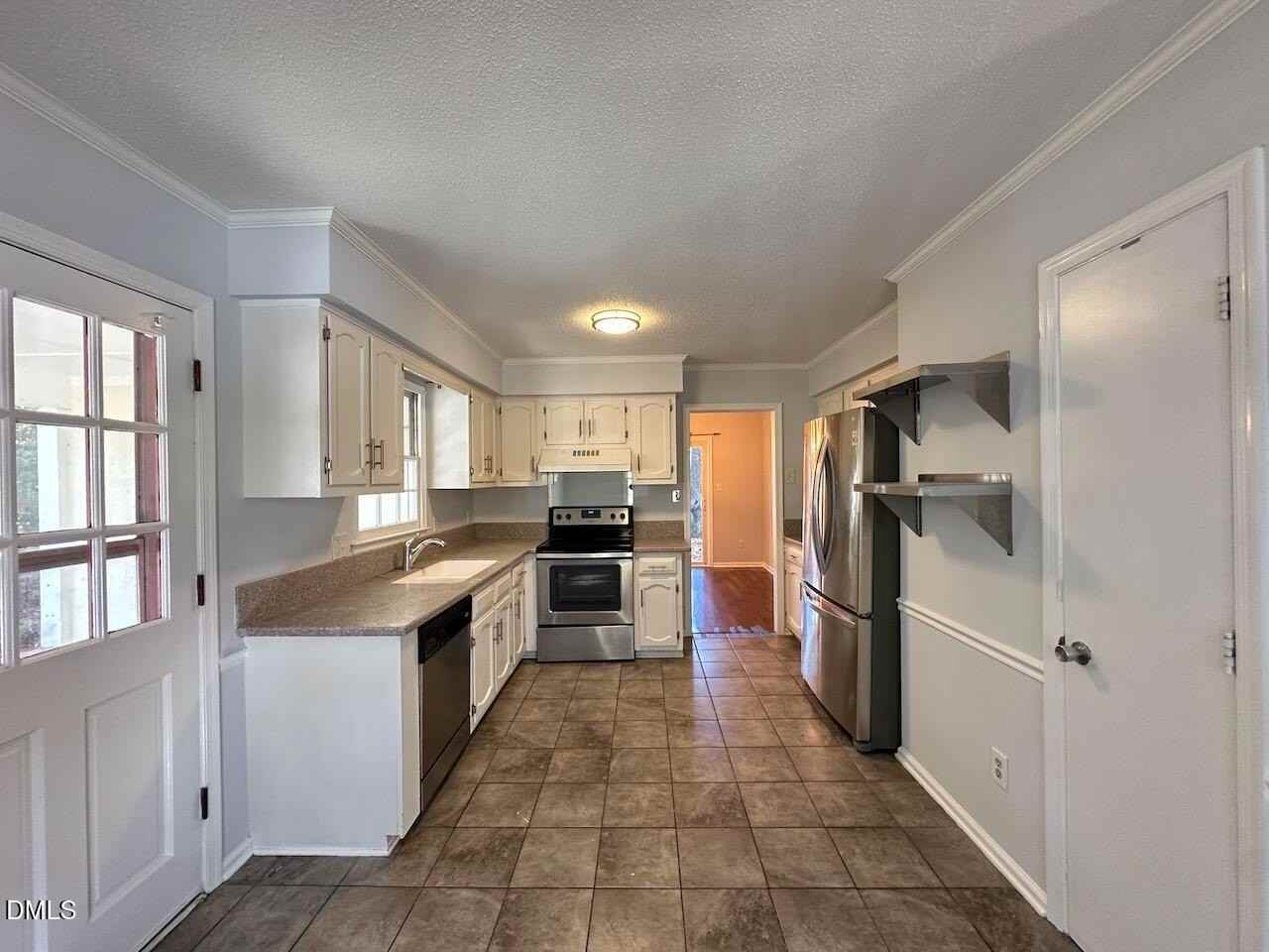 3717 Sue Ellen Dr - Photo 4 of 20