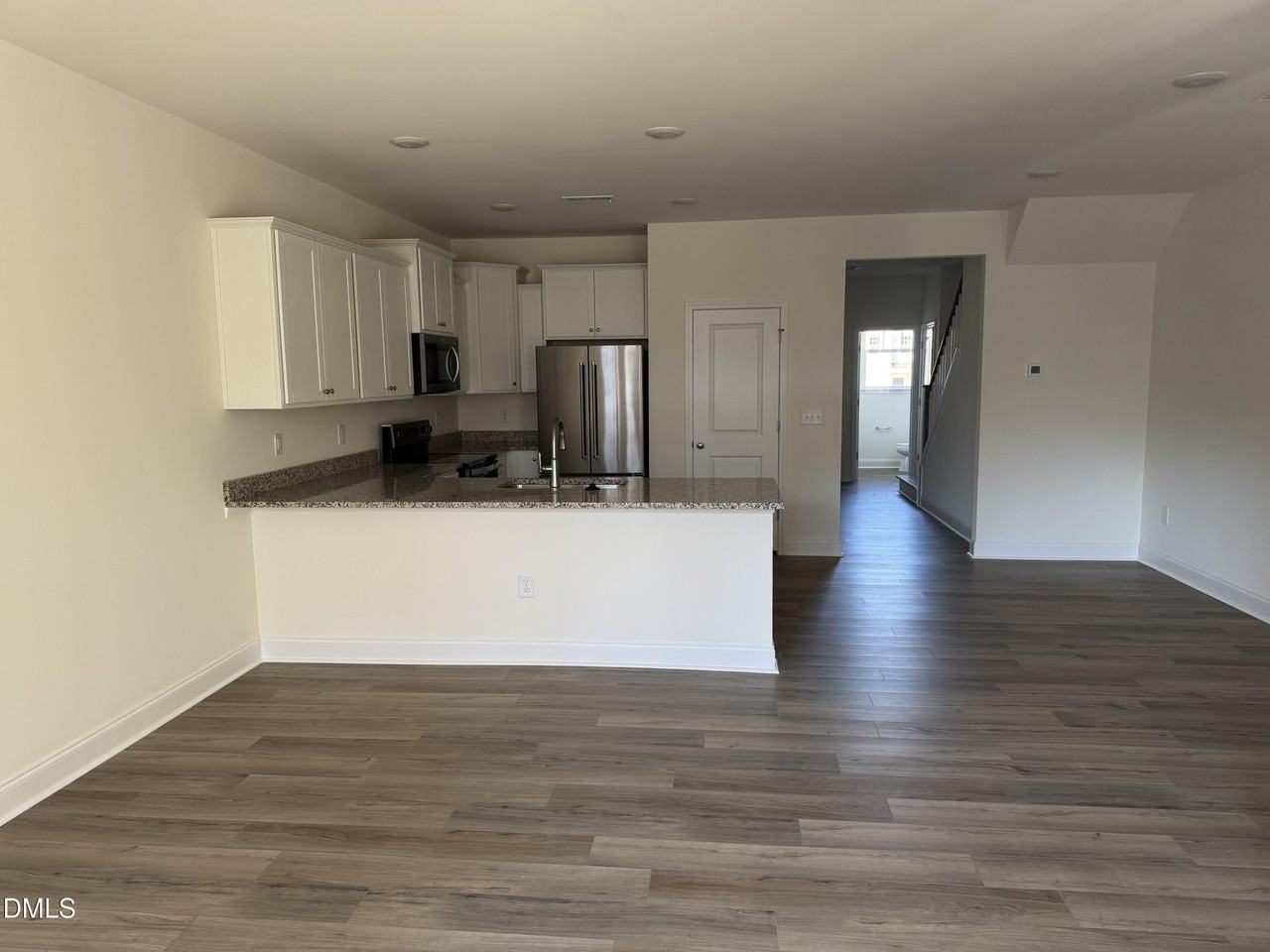 460 La Maison Ave - Photo 3 of 11