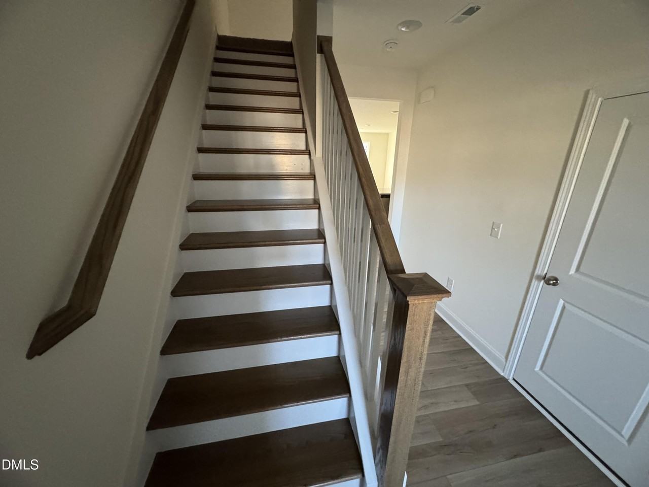 460 La Maison Ave - Photo 5 of 11