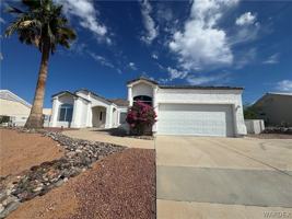 featured image of 3323 N Ridge Ave