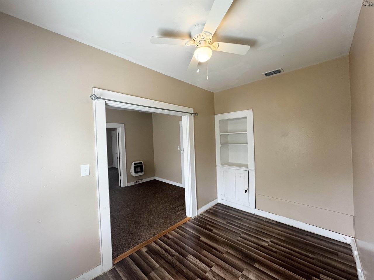 3006 Avenue K #C - Photo 5 of 9