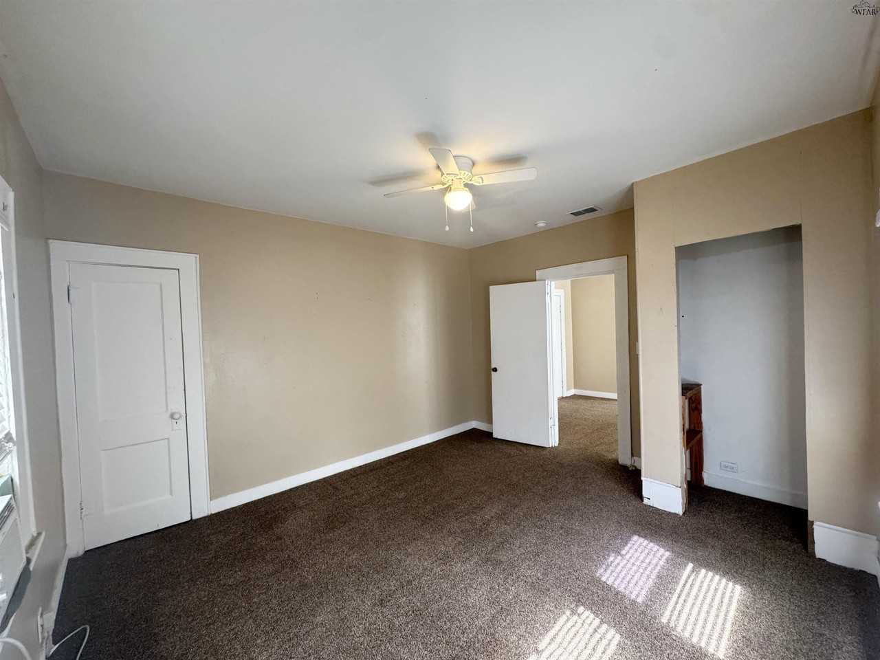 3006 Avenue K #C - Photo 6 of 9