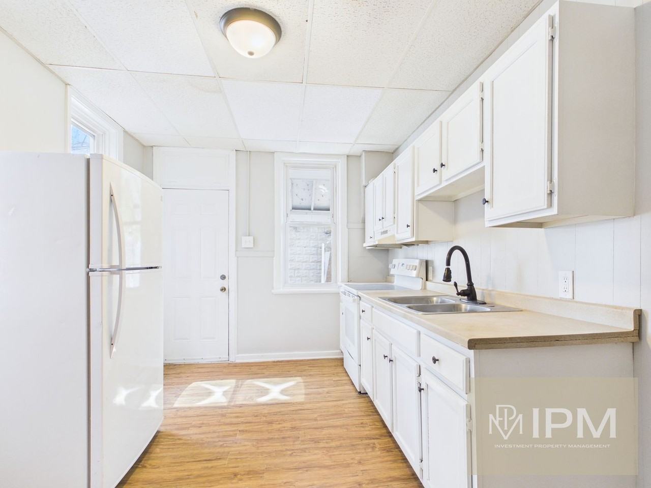 2235 Logan St - Photo 3 of 21