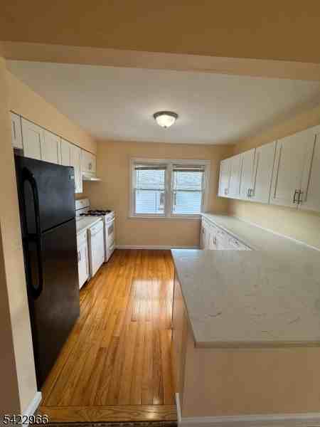 468 Boyden Ave - Photo 4 of 10