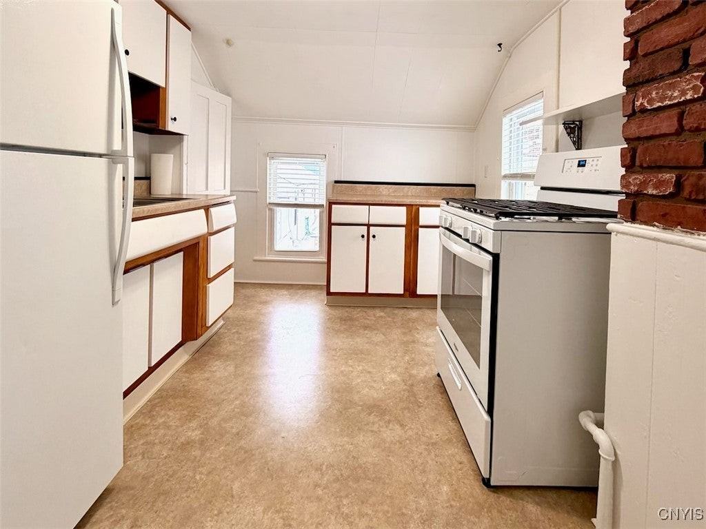 88 E 5th St - Photo 6 of 12