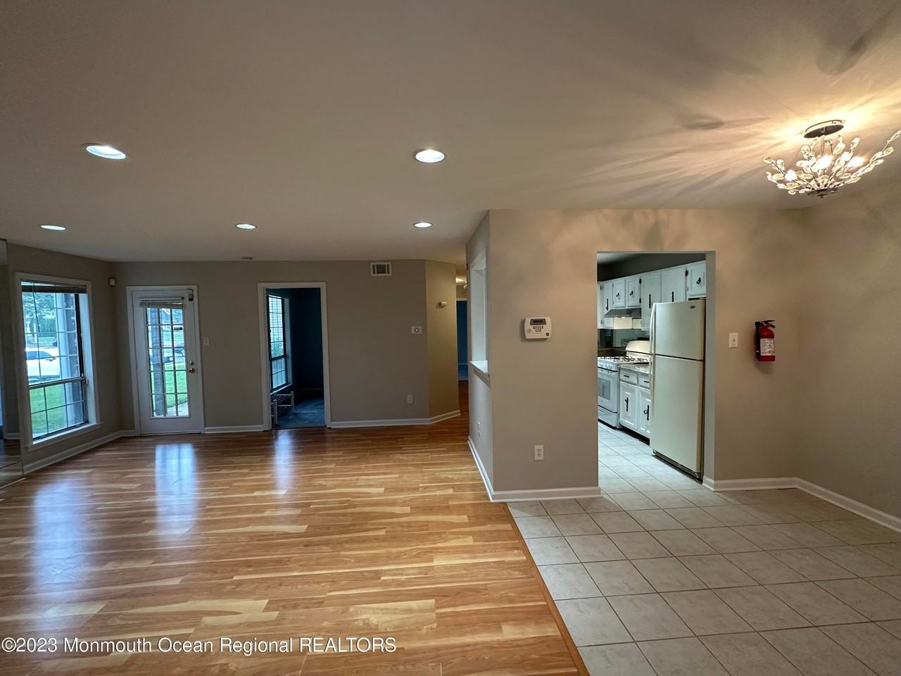 143 Tanglewood Pl - Photo 4 of 22