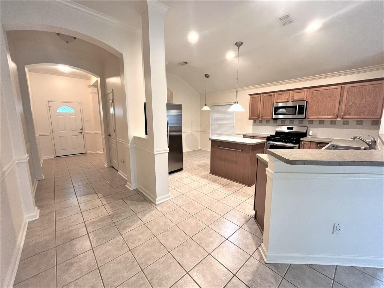 3010 Calvert Crossing Ct - Photo 7 of 34