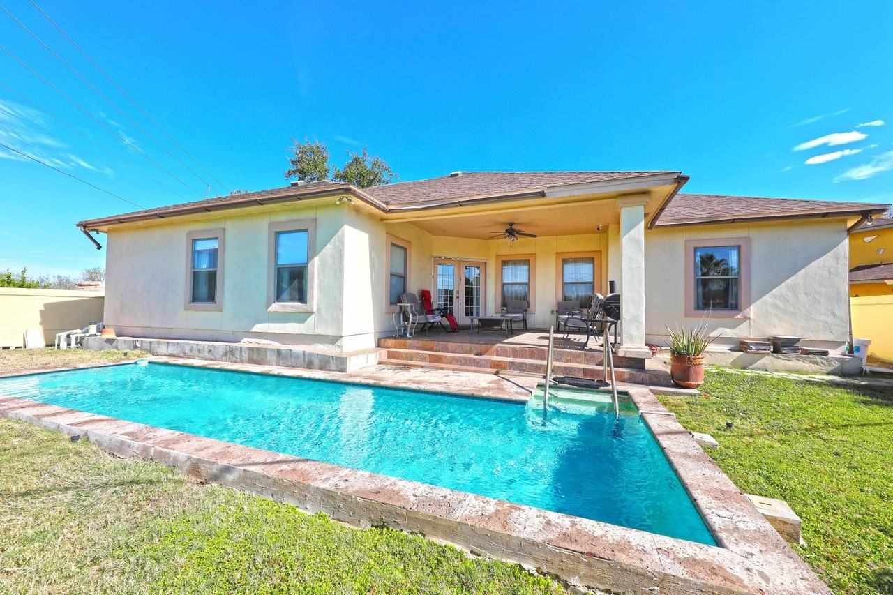 103 Yellowstone Lake Dr - Photo 3 of 34