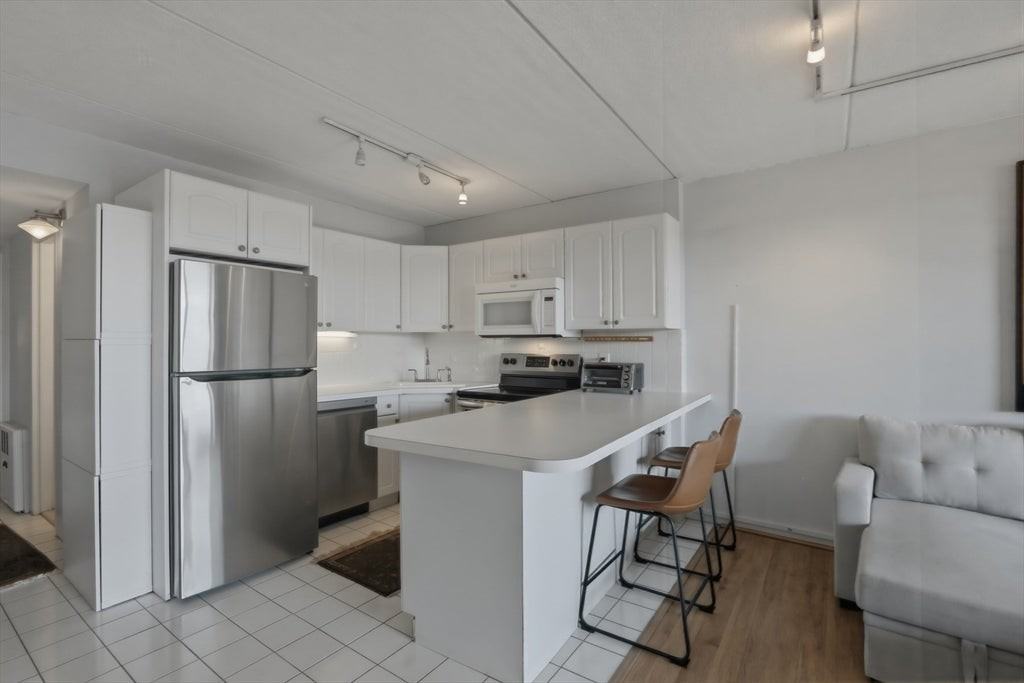 200 Swanton St - Photo 6 of 17
