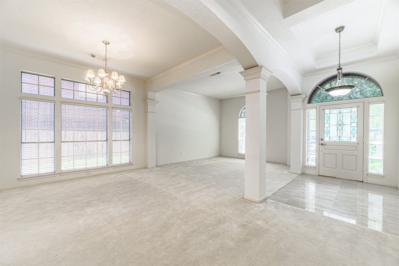 5211 High Glen Ct - Photo 4 of 28