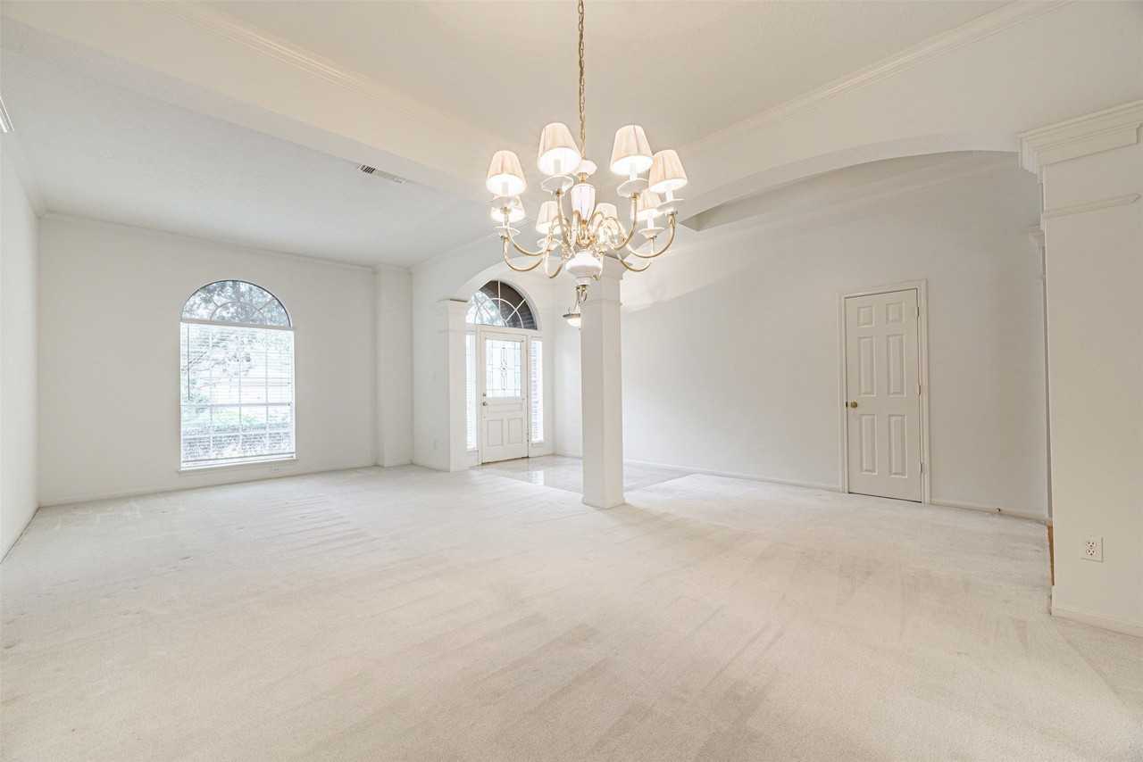 5211 High Glen Ct - Photo 5 of 28