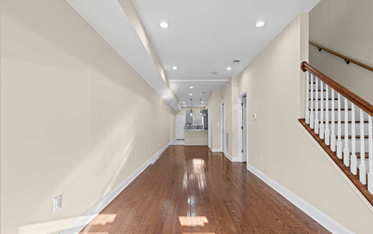 1307 N Patterson Park Ave - Photo 2 of 4