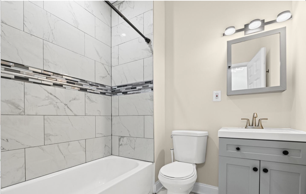 1307 N Patterson Park Ave - Photo 4 of 4