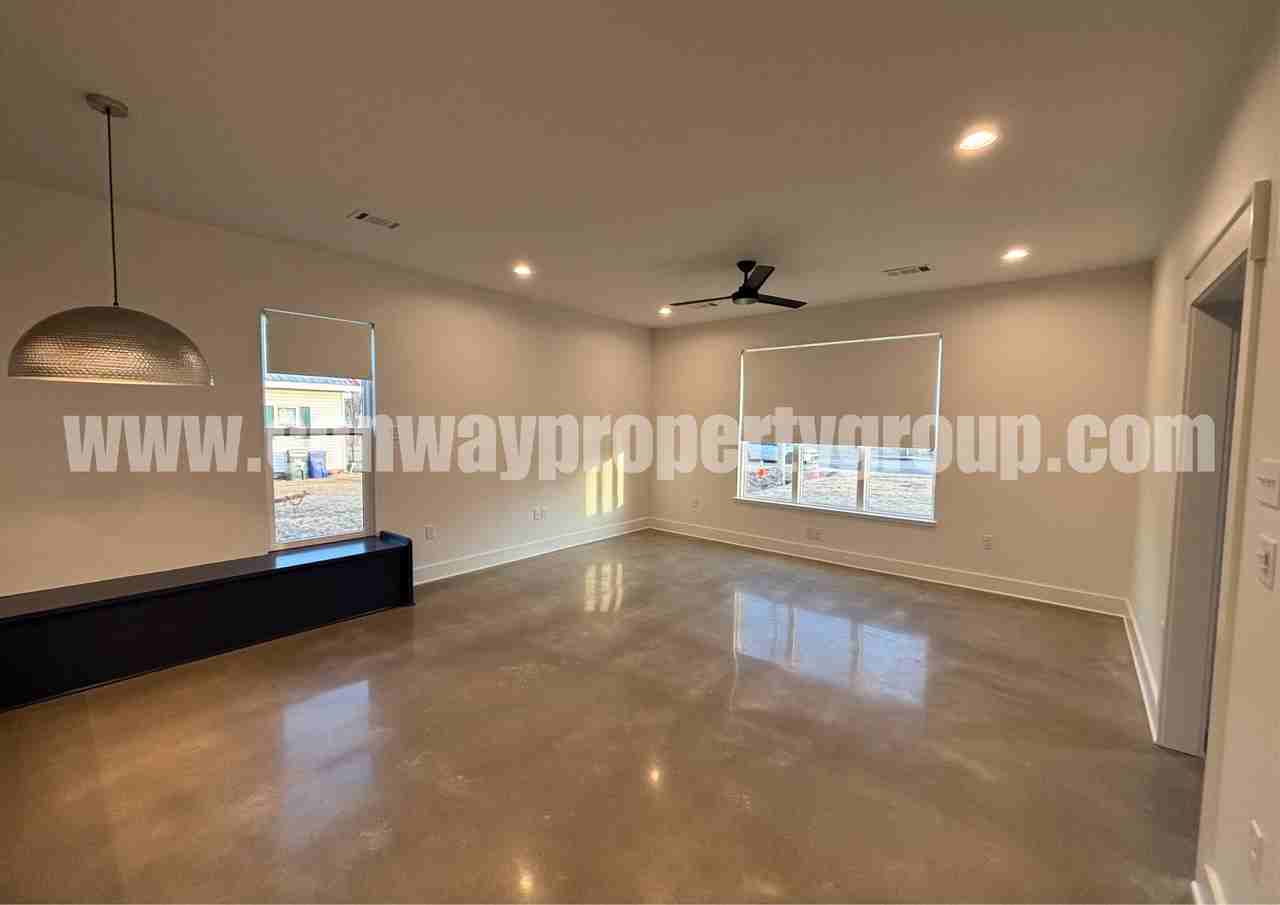 2156 Prince St #1 - Photo 4 of 18