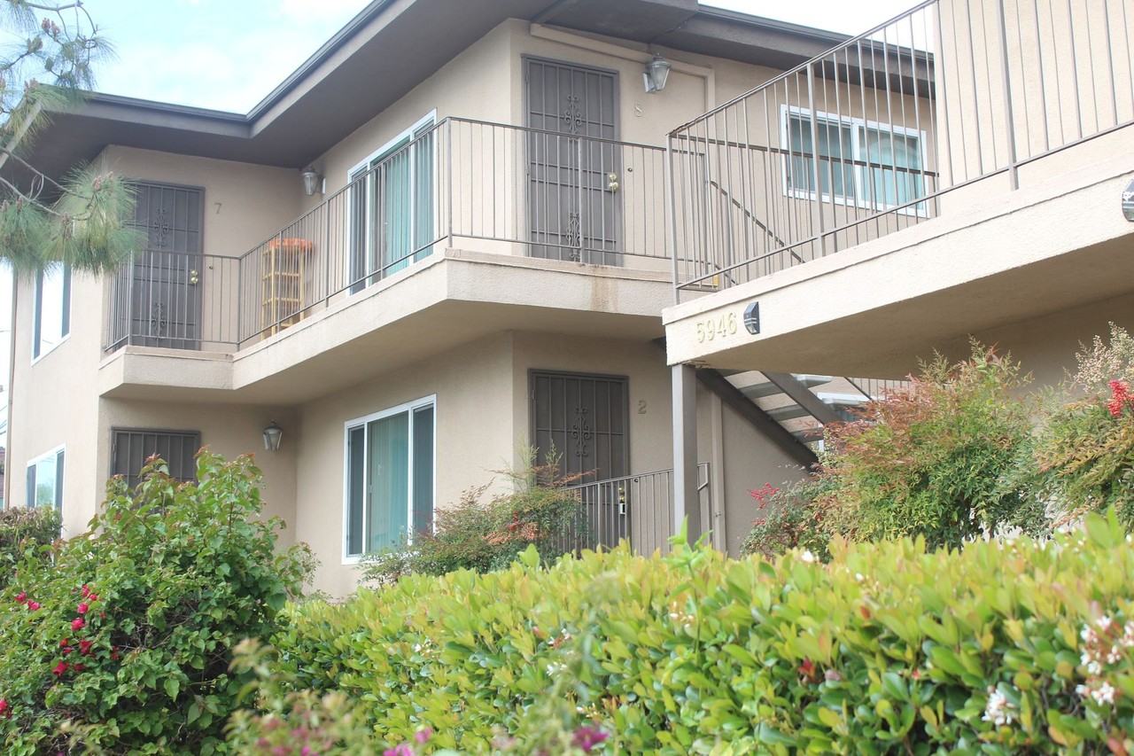 Lauretta 12 - Photo 2 of 42