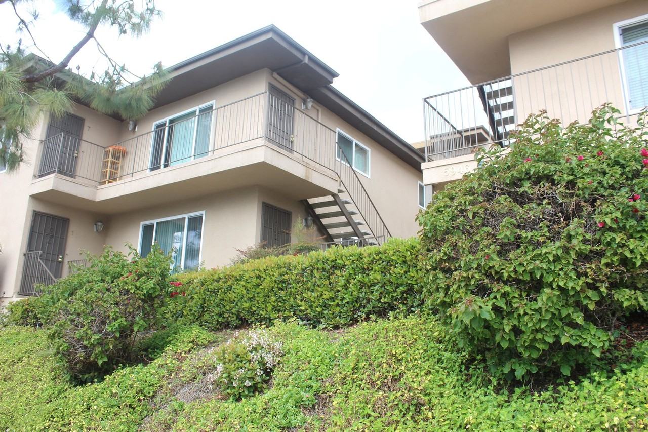 Lauretta 12 - Photo 4 of 42