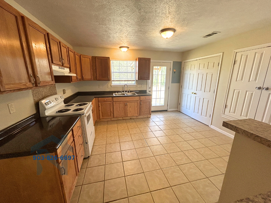 307 Ward St #1 - Photo 3 of 16