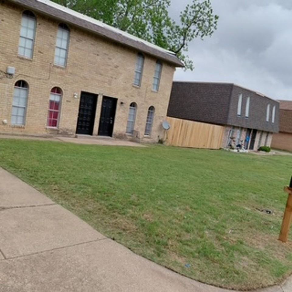1913 1913 Nolen Court Arlington - A #A - Photo 2 of 22