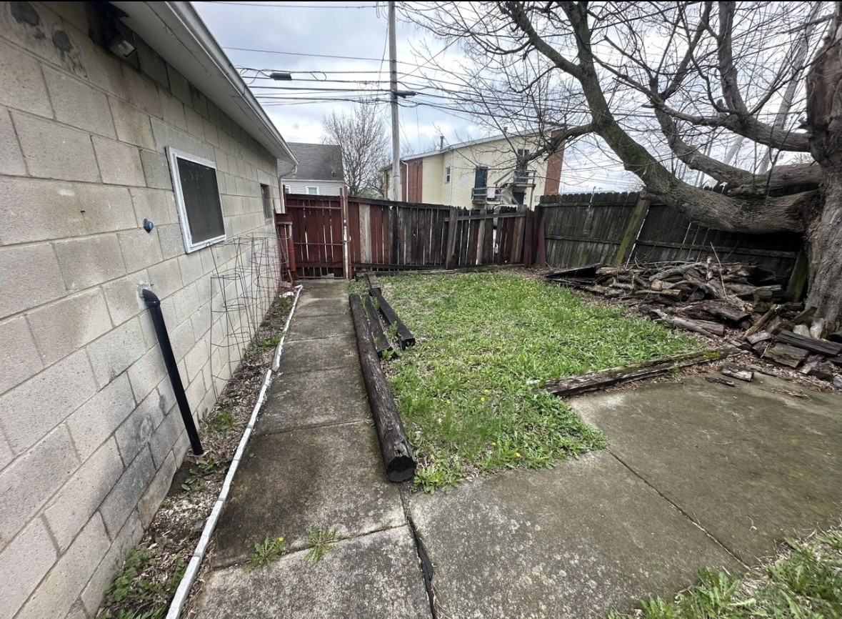 892 Ruby Ave #1 - Photo 2 of 3