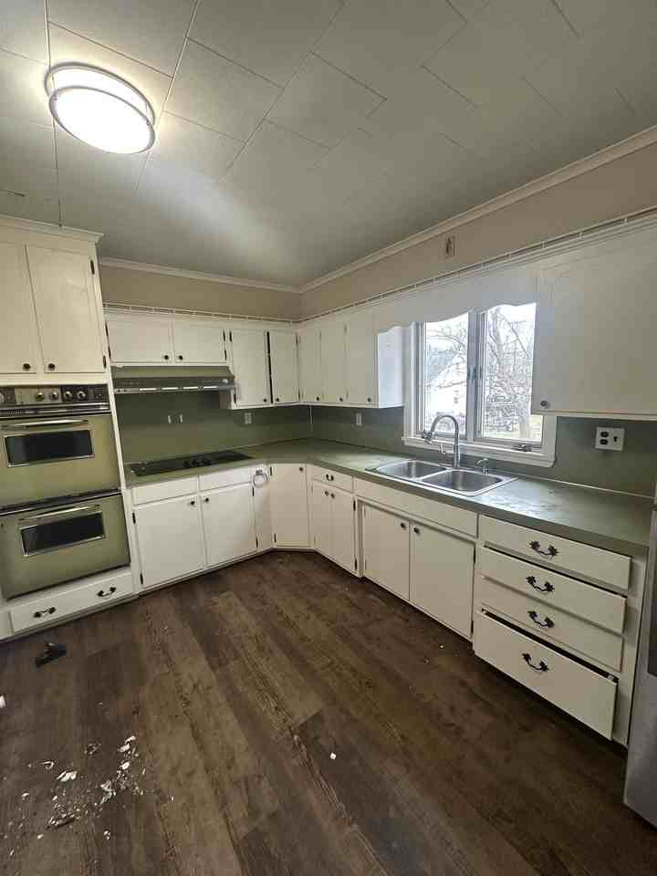 53 E Main St #53 - Photo 2 of 11