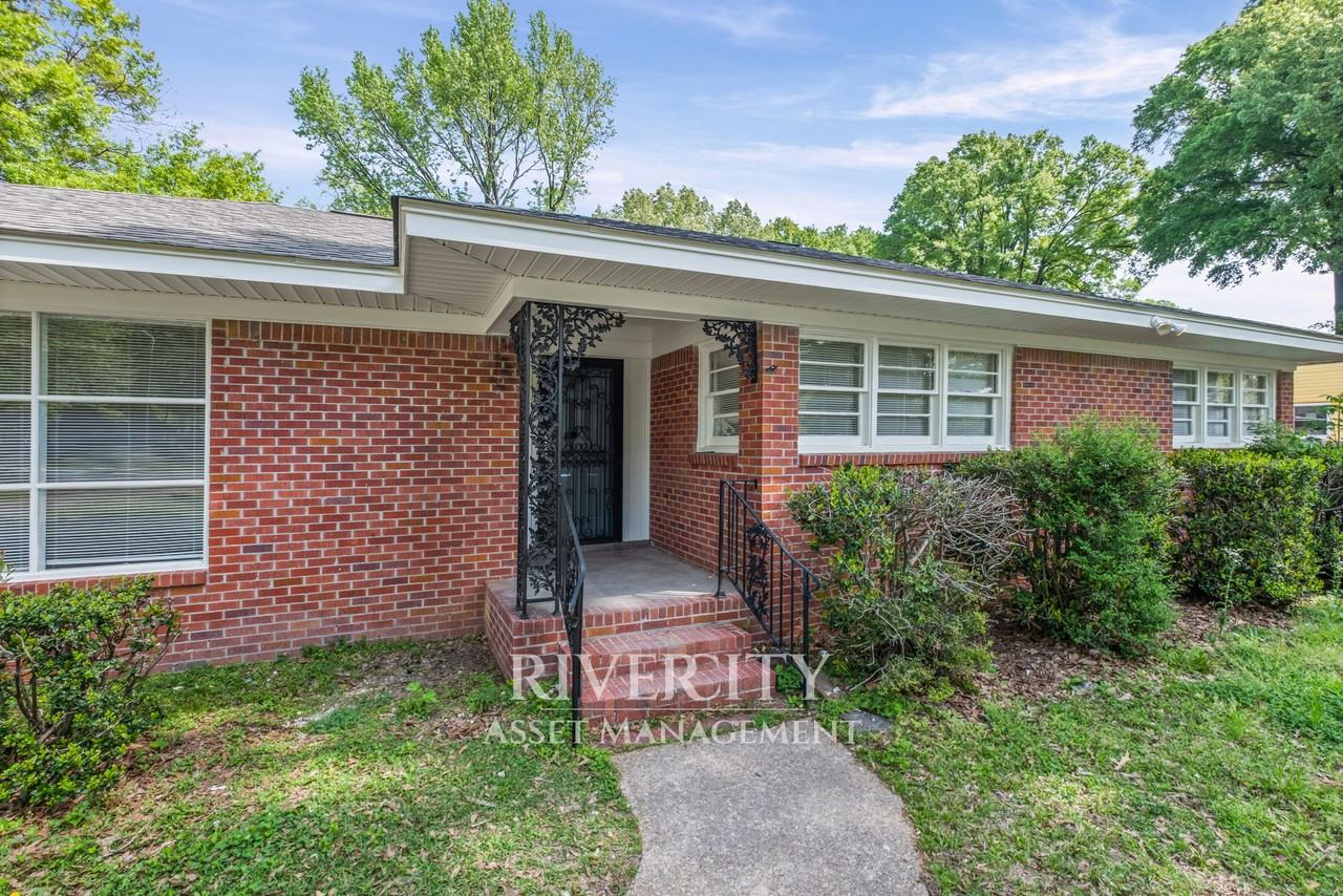 1288 Davidson Dr #1 - Photo 4 of 20