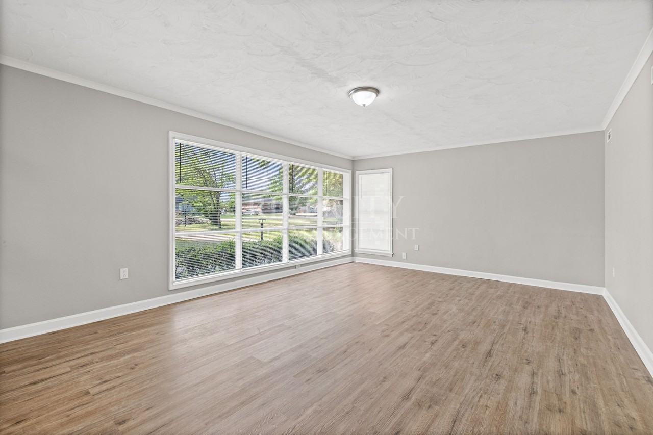 1288 Davidson Dr #1 - Photo 5 of 20