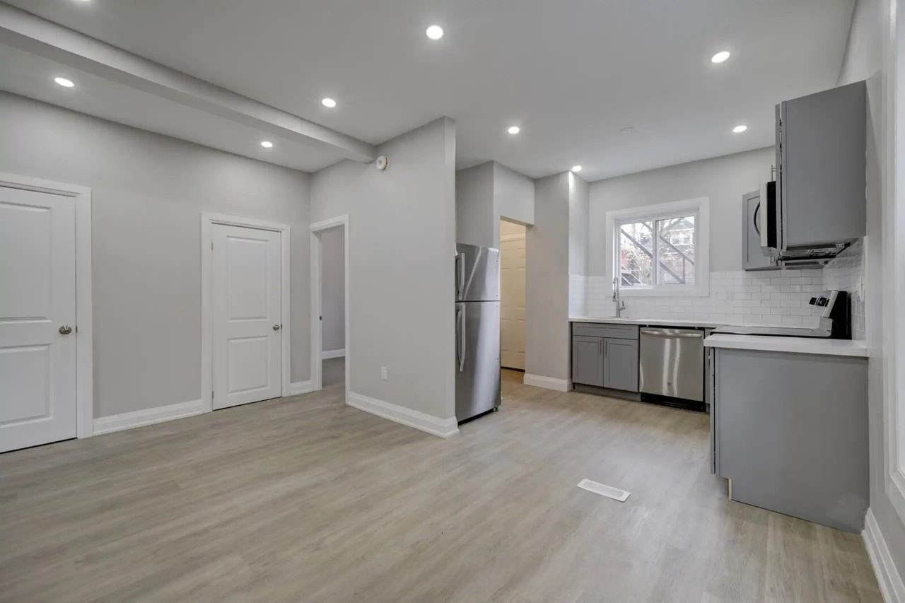 26 Fairleigh Avenue North #2 - Photo 5 of 19