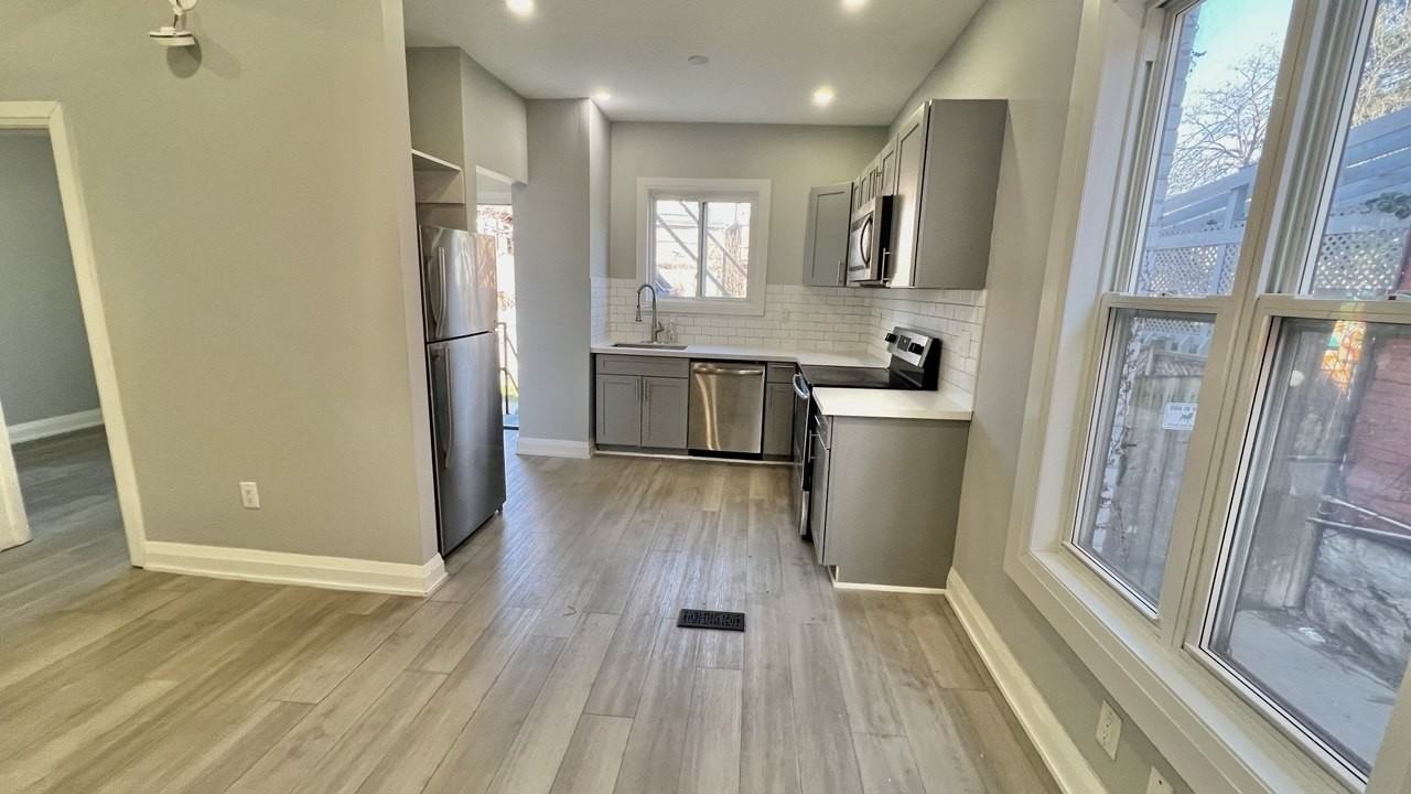 26 Fairleigh Avenue North #2 - Photo 6 of 19