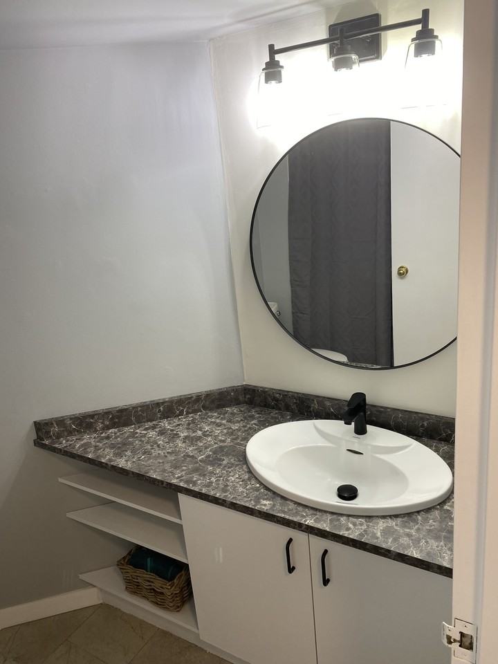 789 Drake Street #701 - Photo 7 of 13