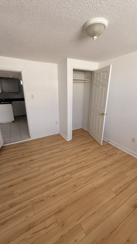 2473 Chasseur Ave - Photo 2 of 9