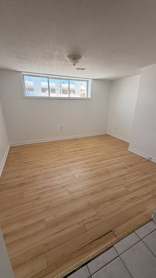 2473 Chasseur Ave - Photo 5 of 9