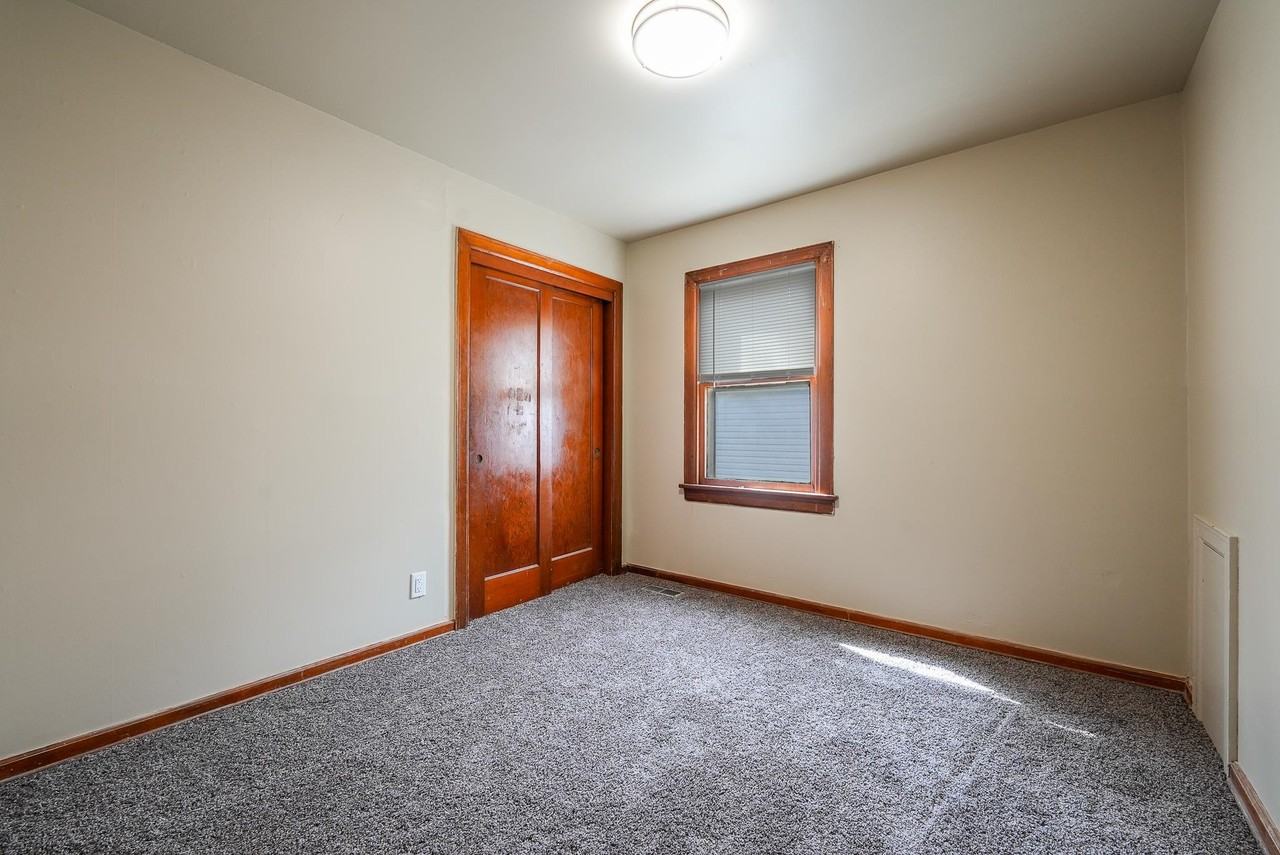 1405 Edgemoor St #1 - Photo 7 of 12