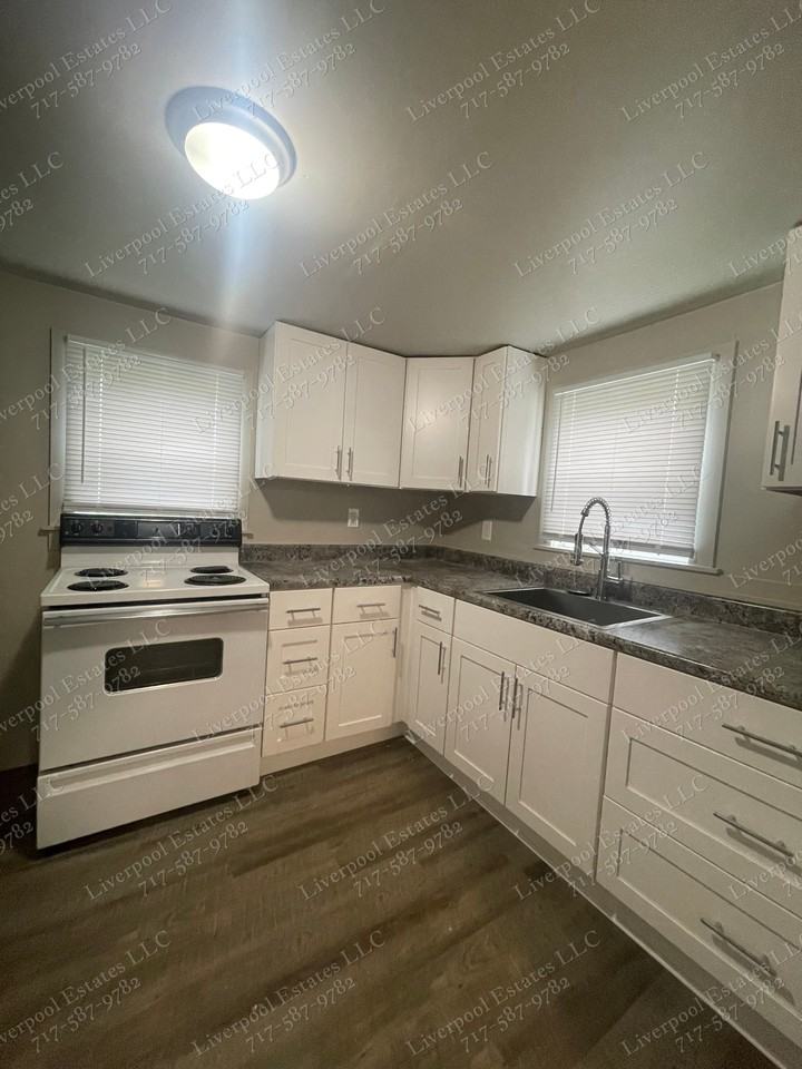 409 S Market St #C - Photo 2 of 20