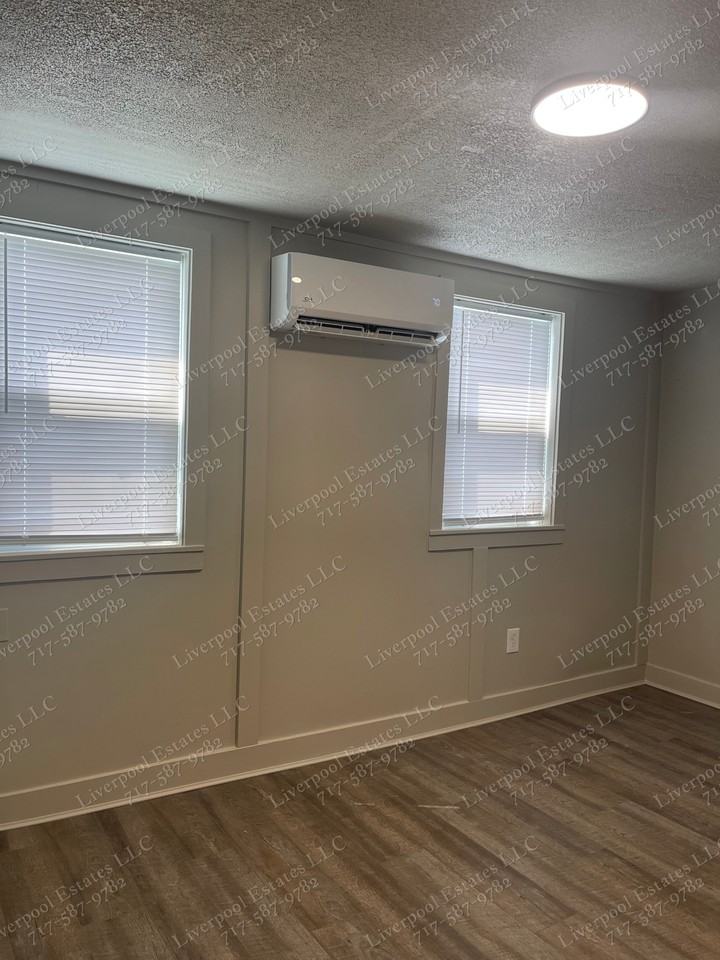 409 S Market St #C - Photo 7 of 20