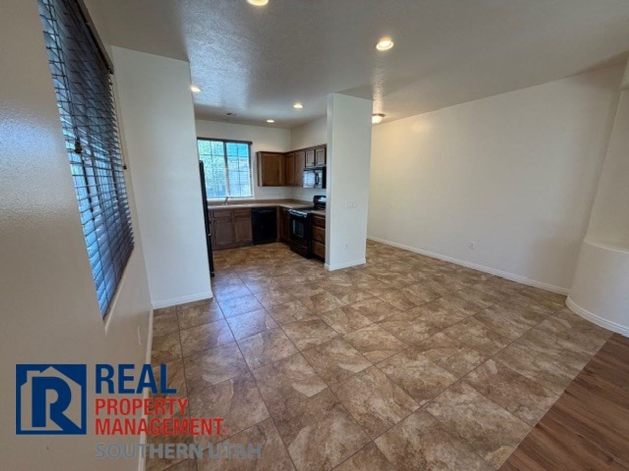 470 S Coral Cv - Photo 5 of 30