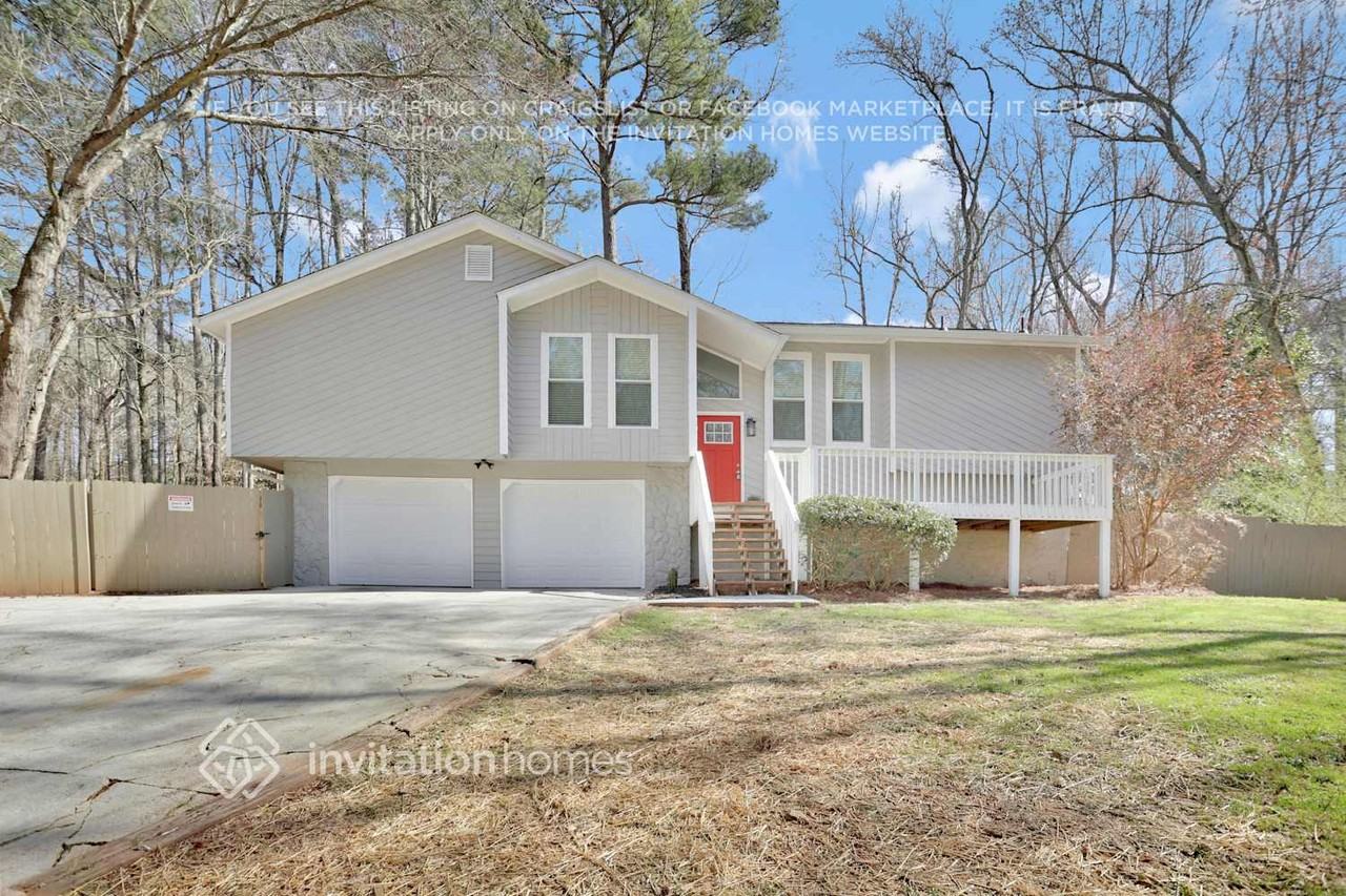 3102 Carmel Dr - Photo 2 of 25