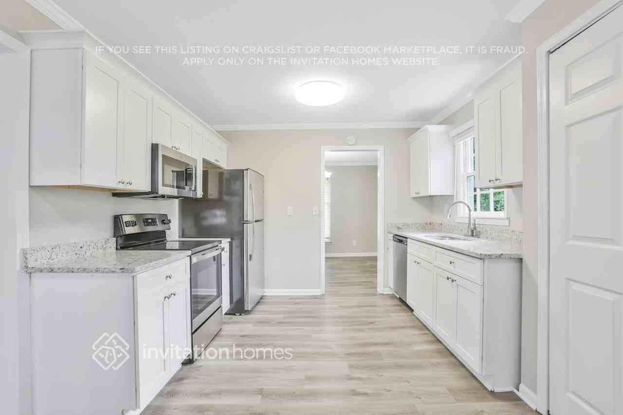 4720 Tocoma Trl - Photo 7 of 20