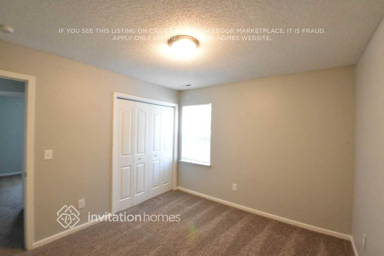 9023 Woodland Park Ln - Photo 5 of 9