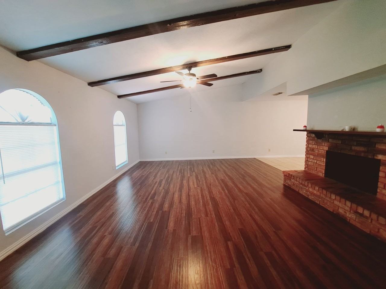 3726 Red Oak Dr - Photo 4 of 30