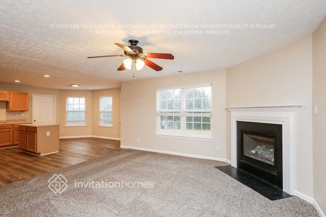 1155 Bramlett Blvd - Photo 2 of 16