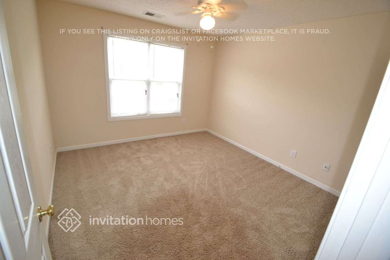 4827 Baker Plantation Dr - Photo 5 of 9