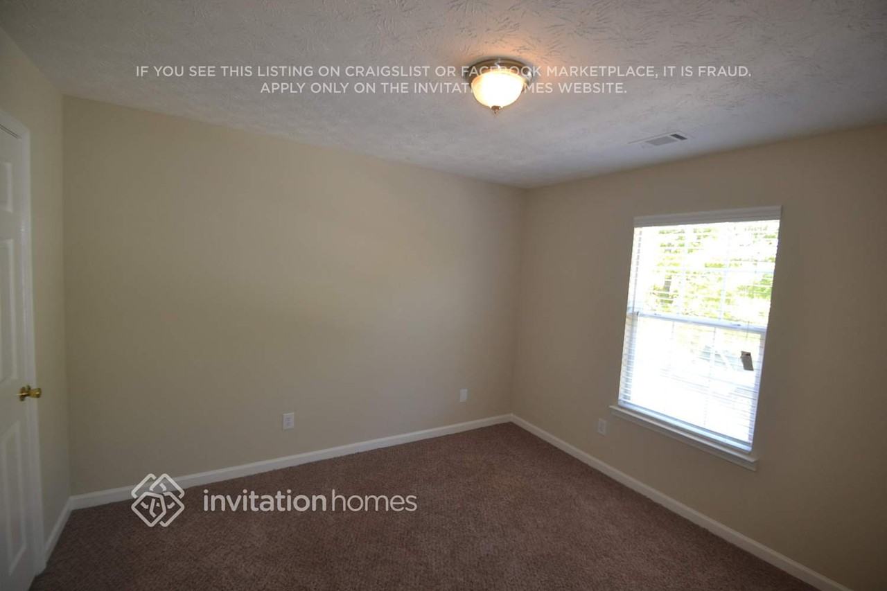 4157 Shoreside Cir - Photo 3 of 5