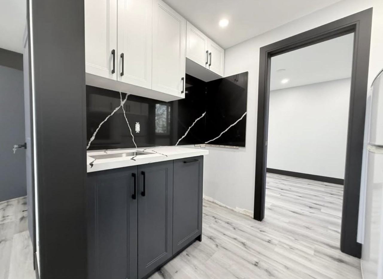 B-48 Alma Street North - Photo 2 of 8